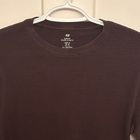 H&M Men's Brown Long Sleeve Waffle Tee, size M Slim Fit - Picture 2 of 3
